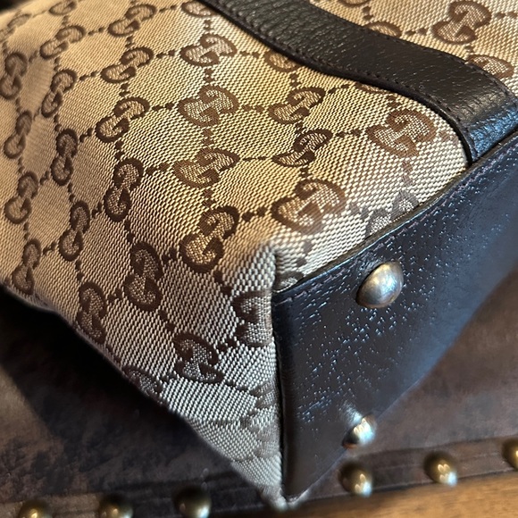 GUCCI Classic Monogram Brown Canvas w. Leather Trims & Straps Shoulder Bag - Picture 3 of 17